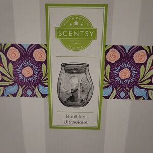 Bubbled Ultraviolet Scentsy Warmer